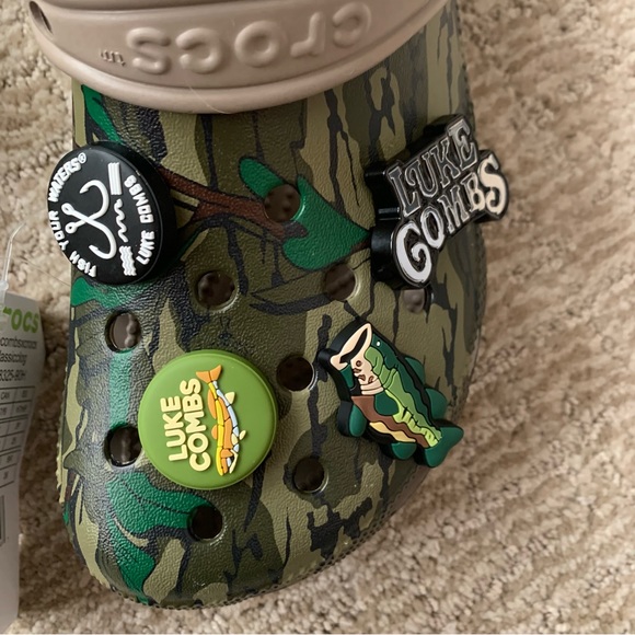 Luke Combs Crocs Men's 7/ Woman's 9 Bootleggers 2022 Brand New with Bag Camo - Picture 3 of 10